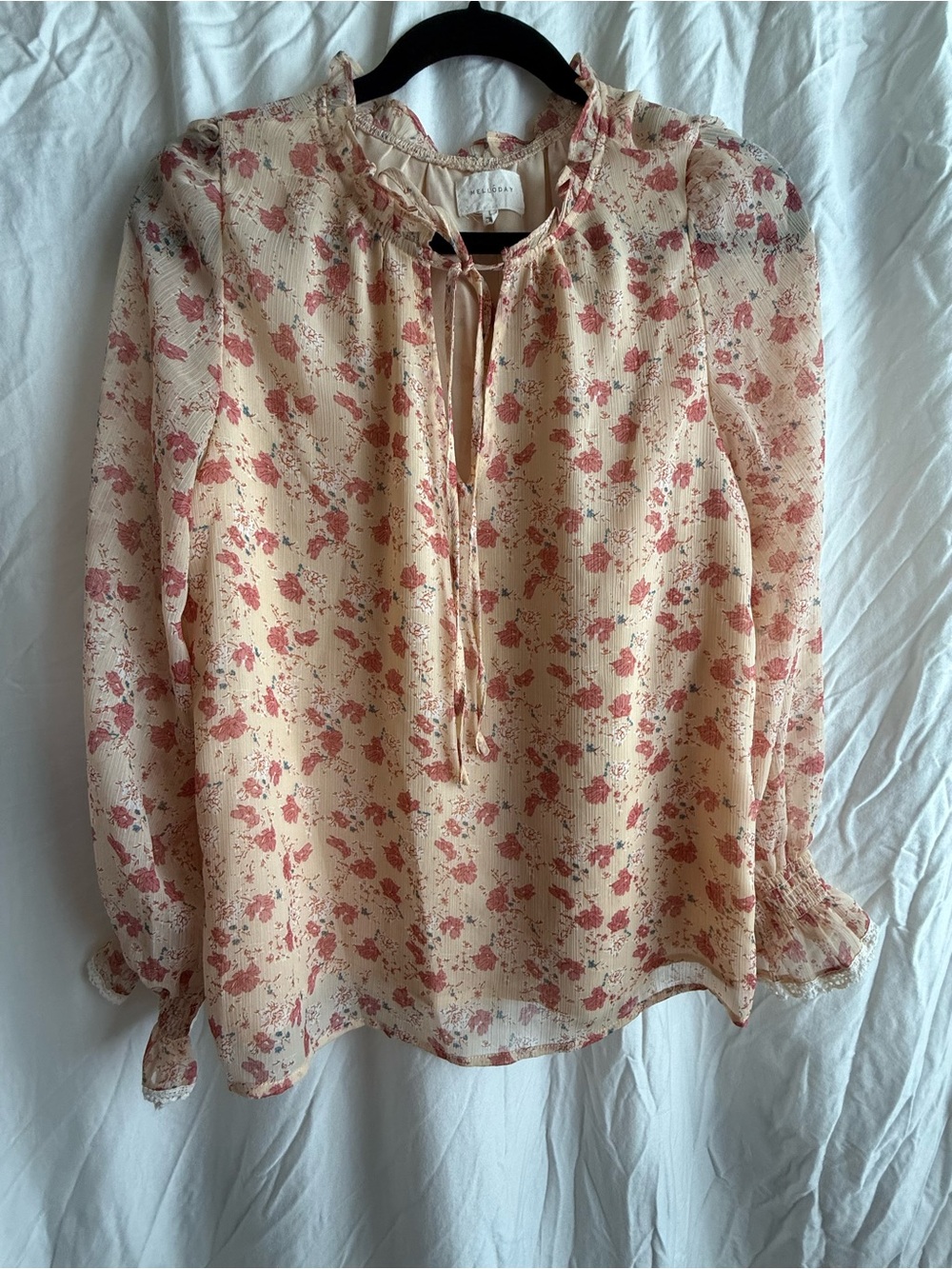 MELLODAY Cream Blouse with Pink Floral Print